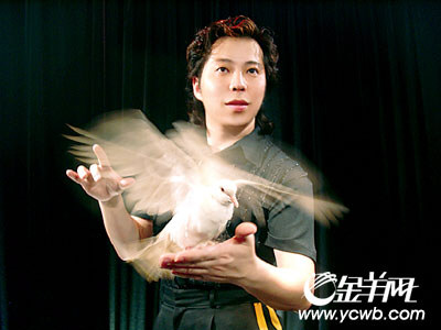 翁达智:魔术是用来感动观众的