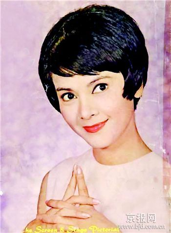 《三笑》中扮演"秋香"而闻名的著名香港电影演员陈思思,因胰头癌后期