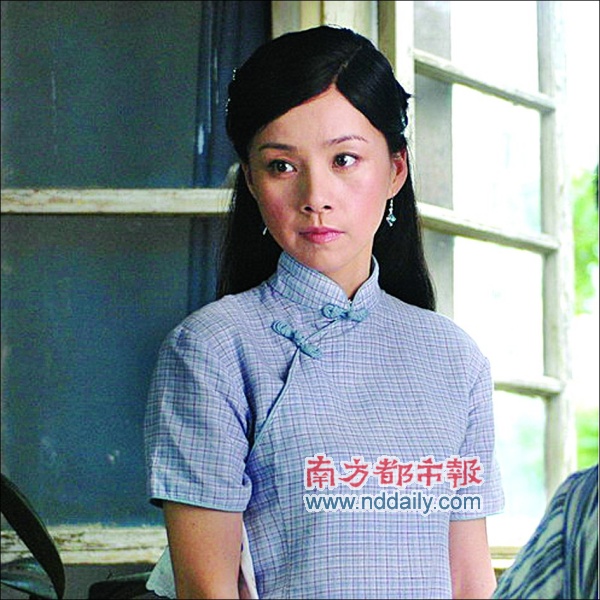 《麻辣婆媳》里获得不少师奶支持的媳妇何琳摇身一变成了《双凤楼》中