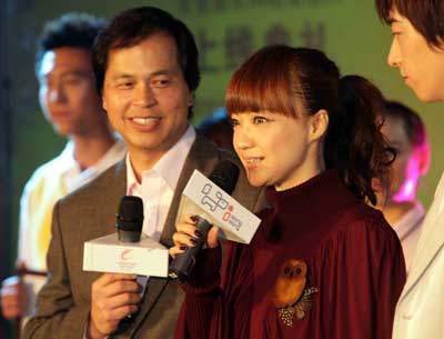 香港"金牌"制作人 欧丁玉当校长陈慧娴老实做学生