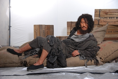 黎明不惜形象 《十月围城》中扮乞丐(图)