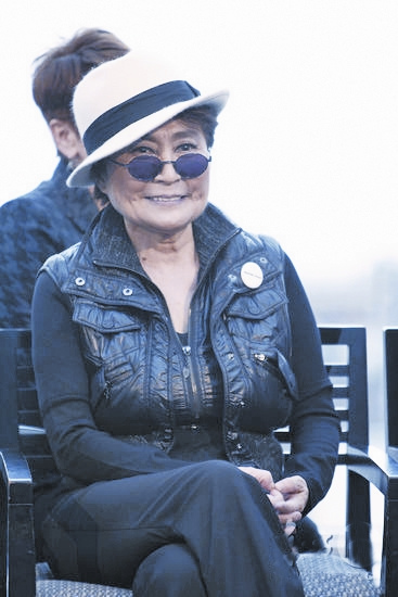 列侬妻子小野洋子承诺出书揭内幕