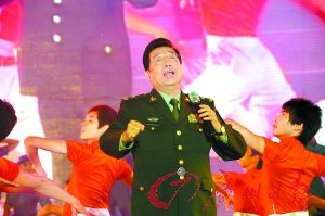 李双江的完美演绎为《我爱五指山，我爱万泉河》增添了光彩。CFP供图