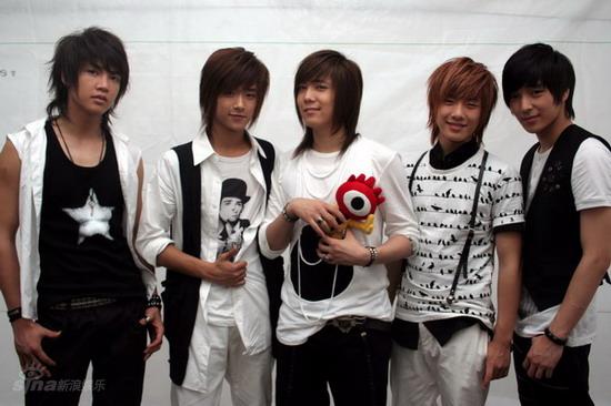 图文:美男组合ftisland做客--标准花美男组合