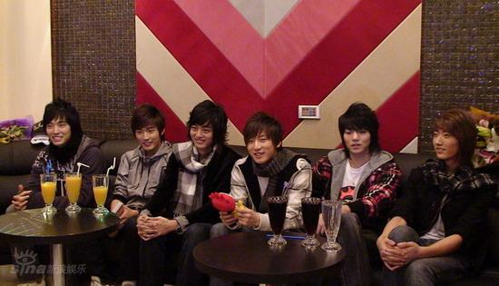 Battle欢庆一周年出道