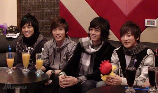 Battle欢庆一周年出道