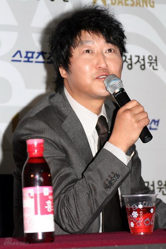 第29届韩国青龙电影奖按手印仪式