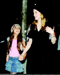 麦当娜与女儿。