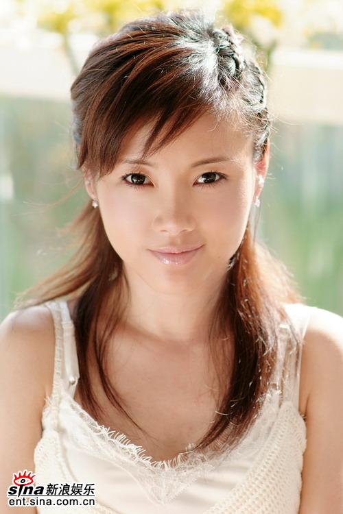 戴娆久违后再《绽放》 全新好旋律过耳难忘(图)