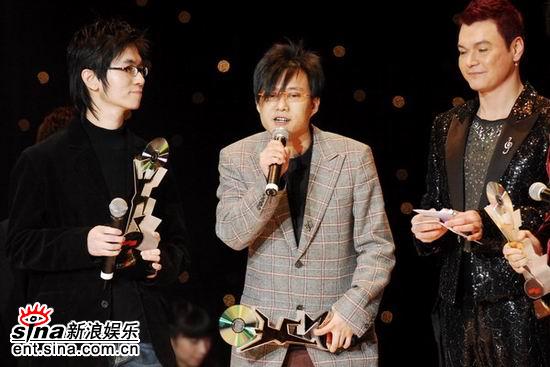 林夕获颁四台联颁传媒大奖作词奖