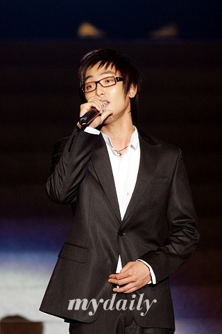 安七炫ivy下月中国参加演唱会 明星阵容强大