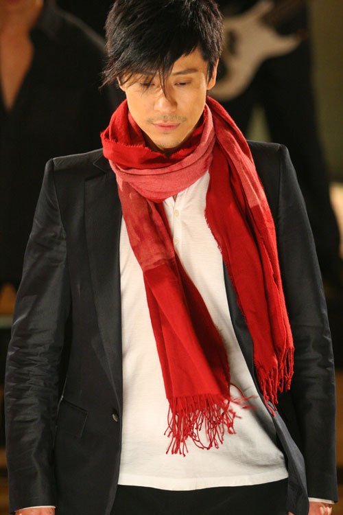 资料图片谢小东最新造型7