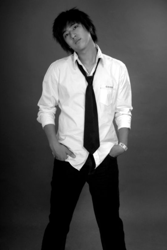 资料介绍联盟歌会山东8强王亚飞