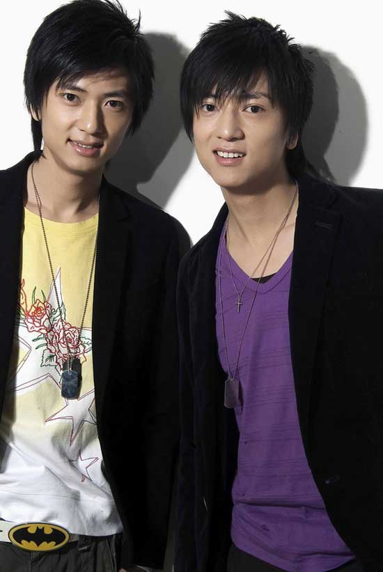 高恒高海新浪娱乐讯 盛典当天,高恒高海担任了该颁