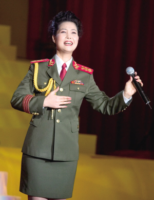 群星军歌嘹亮《走进新时代》以饱满情绪唱经典