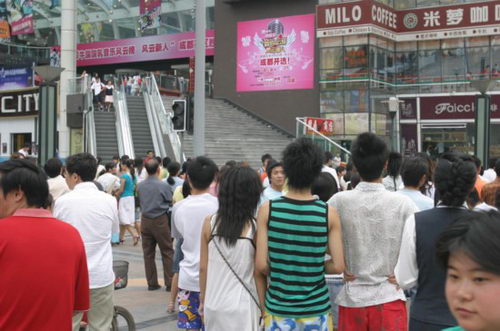 风云新人海选成都进入第二天 报名人数居高不下