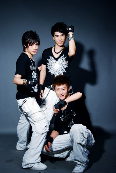 内地音乐 奥运倒计时一周年娱乐总动员专题 正文  新浪音乐讯 《we