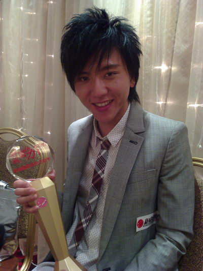 胡清蓝赢得新城国语力新势力大奖