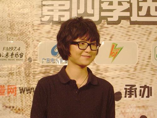 新发型获粉丝称赞