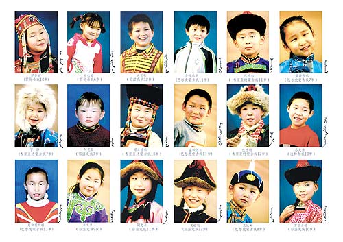 “五彩传说”草原儿童合唱团的孩子们