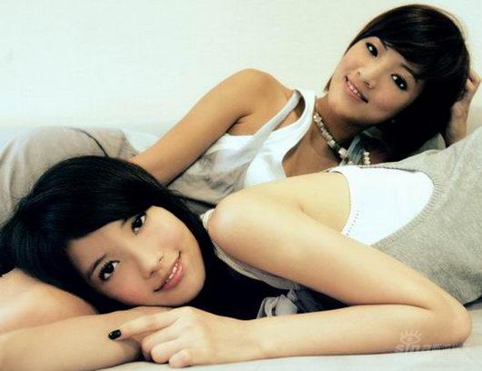 港台音乐 正文  新浪音乐讯 在台湾人气超旺的全能美少女组合yummy