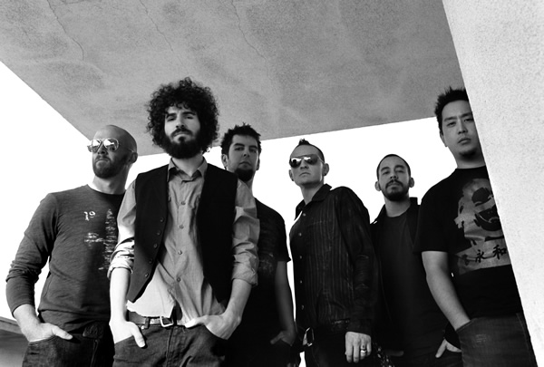 资料图:林肯公园专辑《末日警钟》写真(3)