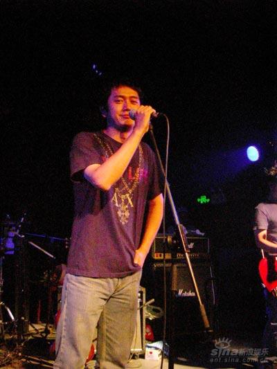 嘉宾胖兔子粥粥