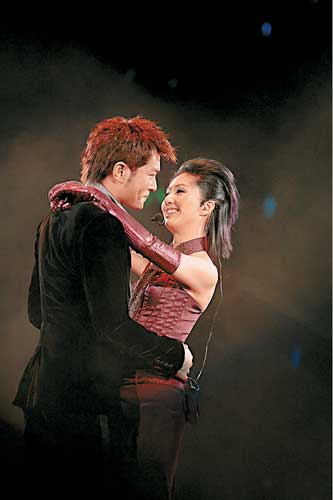 公开接吻被传旧情复炽 古天乐借工作摆脱杨千嬅