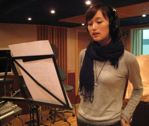 名模李鑫淼征战歌坛 将在香港首次进棚录音(图)