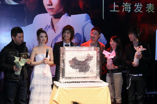 “男才女貌”喜迎双丰收