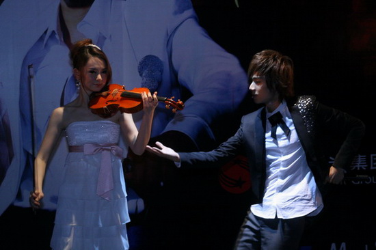 “男才女貌”演出