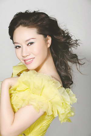  刘春梅换个身份唱家乡