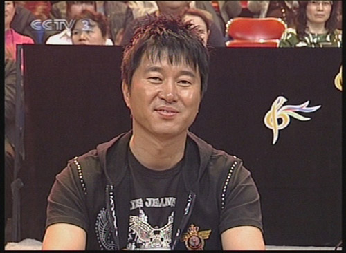 满文军12年后重回青歌赛 坐阵评委坚持音乐为本