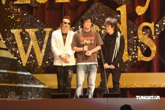 小安获得最佳编曲人奖