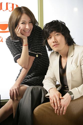 很养眼的俊男美女配