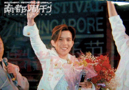 90年代潘美辰所到之处都能引起轰动，她自称是“在大陆演出最多的华人歌手”。