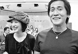 齐秦和小他24岁的“女友”雅雅