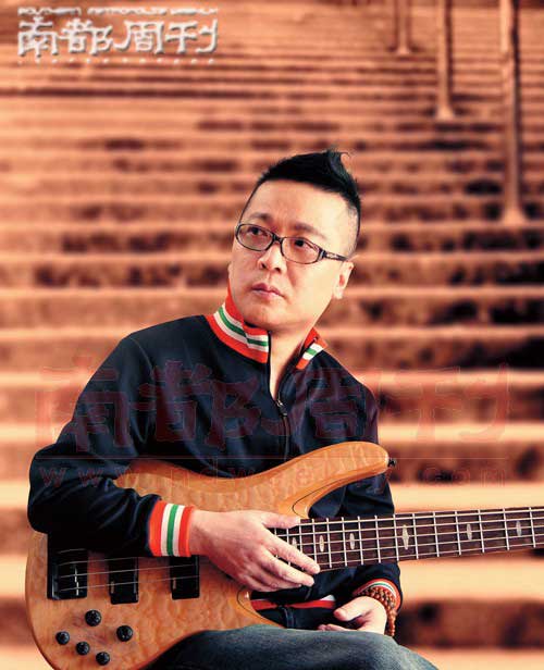 以两张销量都过百万的专辑，以及几首传唱甚广的歌曲，李春波成为一个时代难以回避掉的歌手。