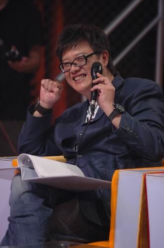 11 16:00:24 新浪娱乐 冯磊成为替补同学 莫凡老师表示这次的压力很大