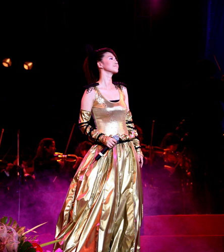 谭维维大将风范