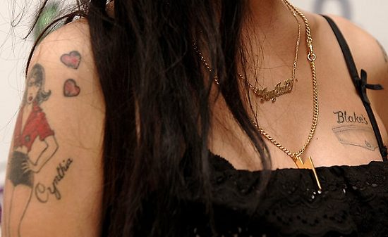 胸口文了个口袋