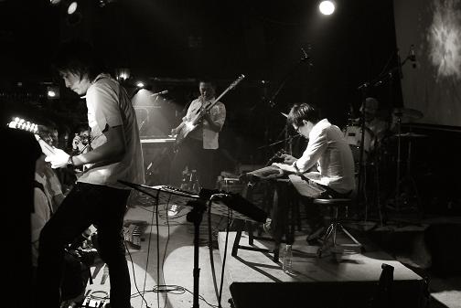 沼泽乐队演出剧照