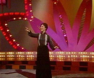 1983年春晚，李谷一唱《乡恋》