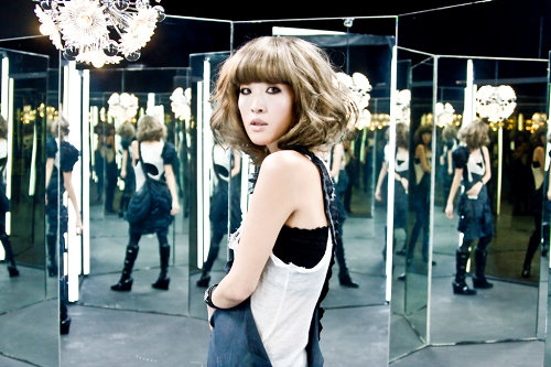 陈珊妮签约摩登天空