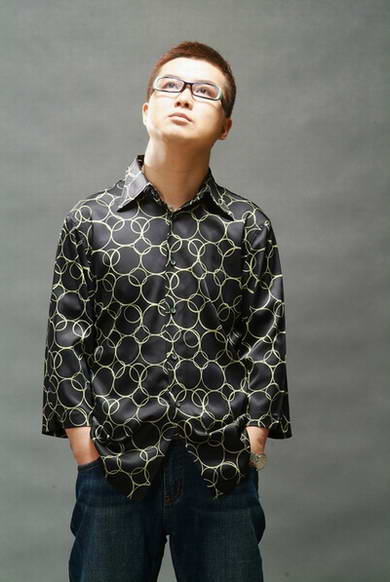 歌手高夫辗转南北 《大雨还在下》暗喻人生之路