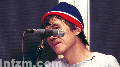 张楚从1997年出版《造飞机的工厂》之后自闭8年　图/盛志民