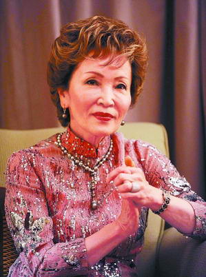 西崎崇子