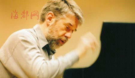 沃乐鹏还将主讲“钢琴大师课”