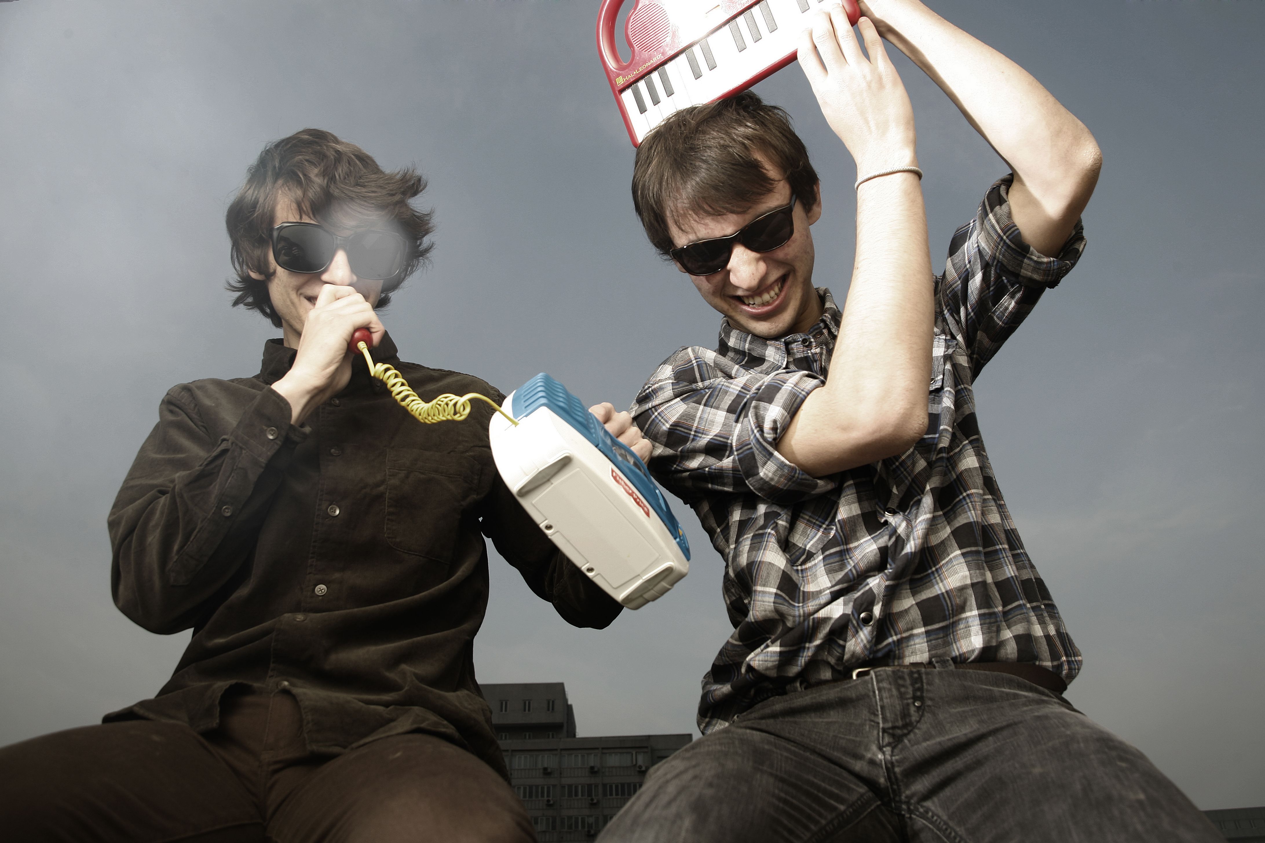 hot & cold:any monkey is dangerous