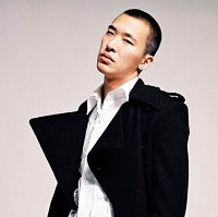 黄立行
